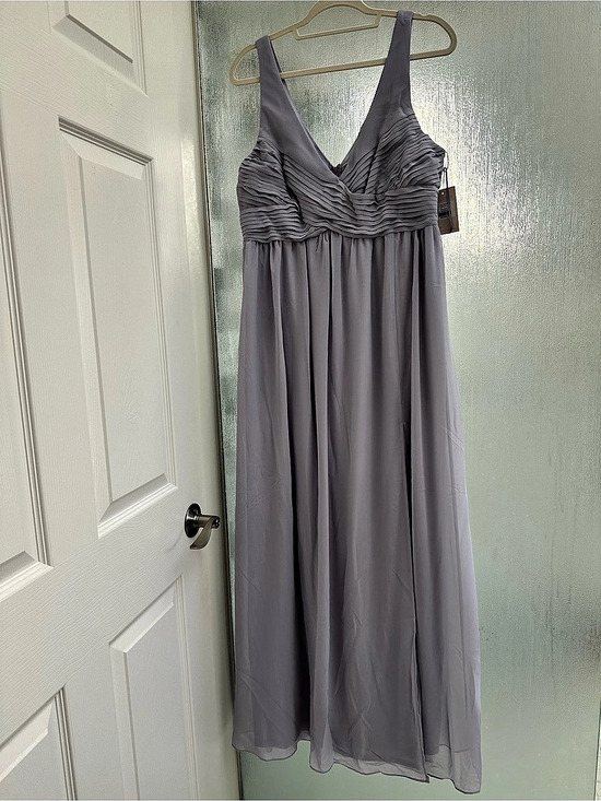 Birdy Grey Dresses & Skirts - Birdy Grey Laurie Chiffon Dress Dusty Lilac XL